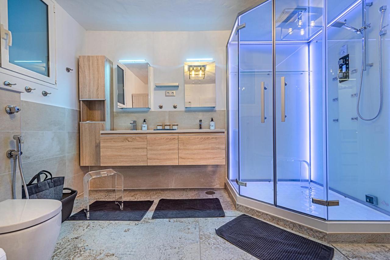 Mogan Luxury Apartment, Sea Views, Jacuzzi And Sauna. Exterior photo